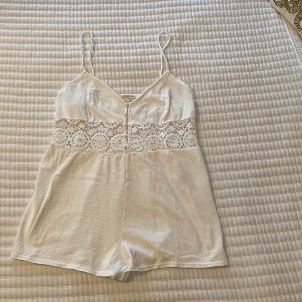 Urban outfitters white romper, great for beach cover up size Medium